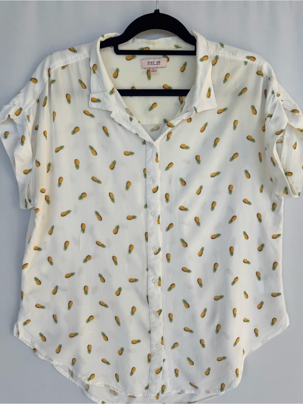 Per Se White Shirt with Yellow Pineapple Motif